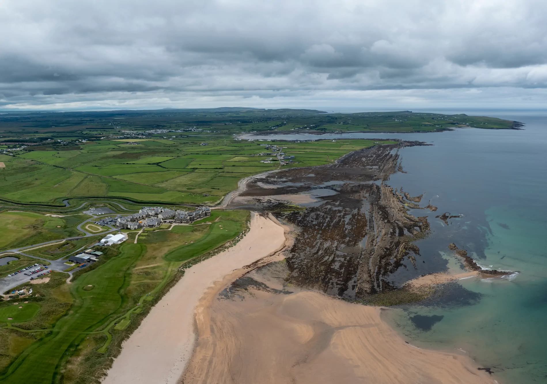 Private golf transfer to Trump International Golf Links Doonbeg with VIPtransfer.ie