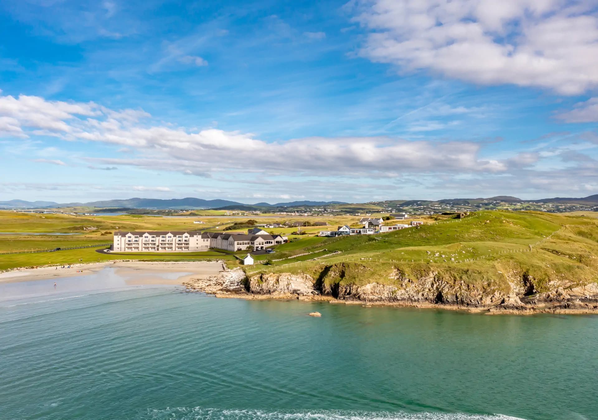 Donegal Dune Kingdoms & Bay Light: Dublin Airport → Rosapenna Hotel & Golf Resort, Donegal