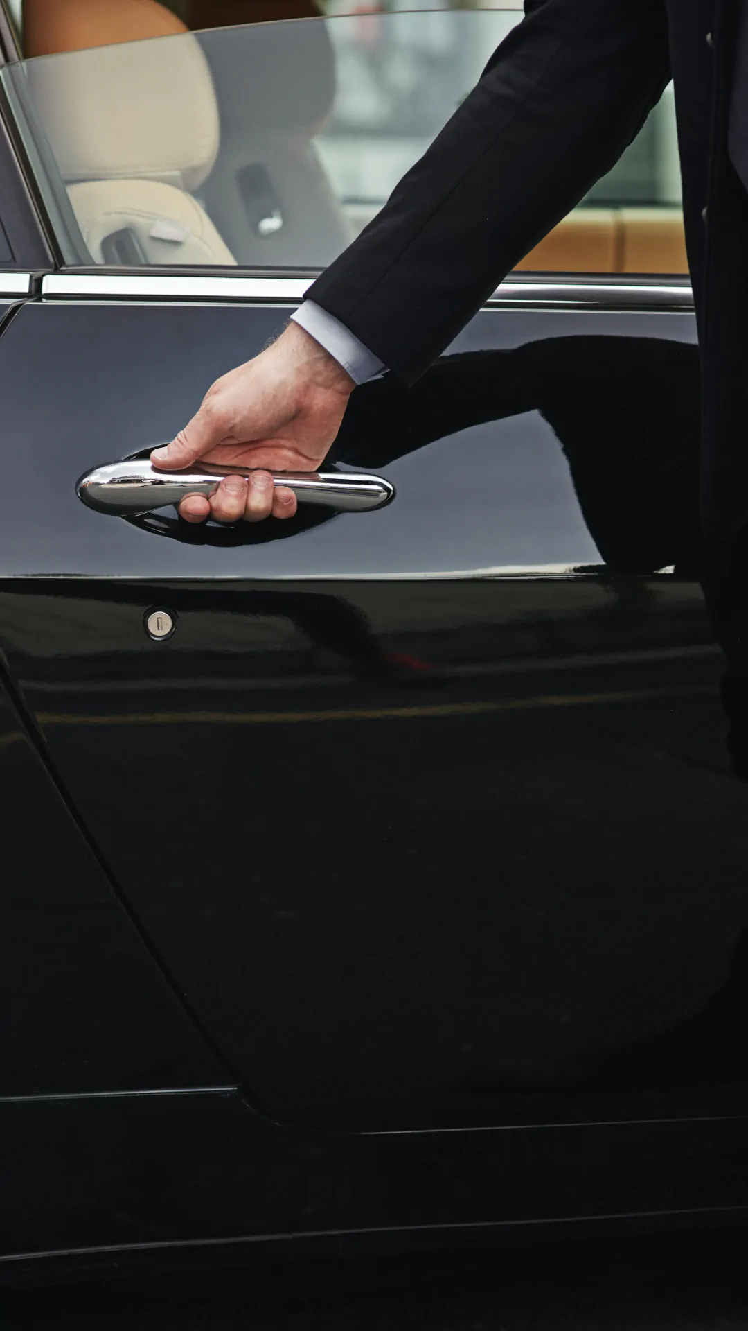 Private chauffeur Mercedes vehicle ready for VIPtransfer.ie airport transfer in Ireland