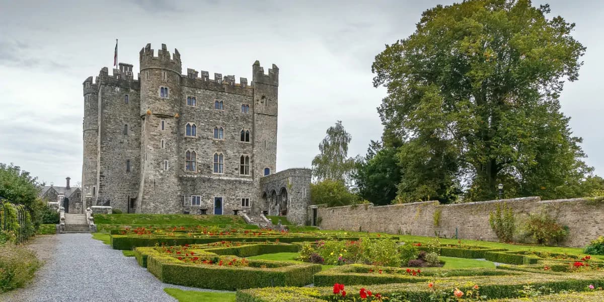 Private transfer to Kilkea Castle in County Kildare with VIPtransfer.ie
